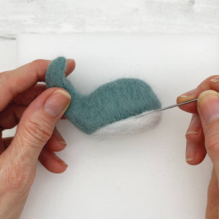 Bergin & Bath Whales Needle Felting Kit for Beginners – Make Two Wool Whales