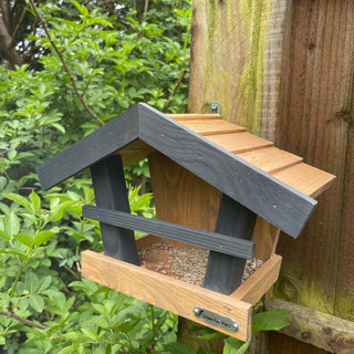Stylish Hanging Bird Feeder