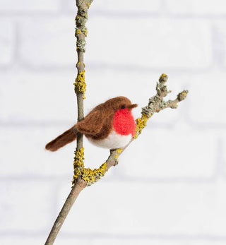 Bergin & Bath Robin Needle Felting Kit – Makes 2 Christmas Robin Decorations