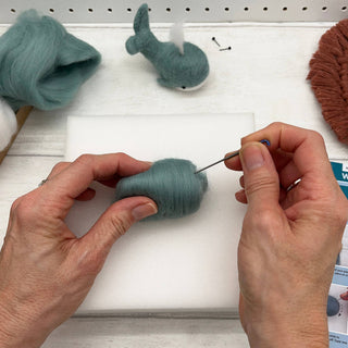 Bergin & Bath Whales Needle Felting Kit for Beginners – Make Two Wool Whales