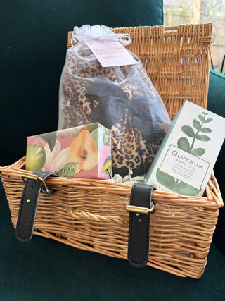Deluxe Pamper Hamper – Luxury Self - Care Gift Set - Pangolins