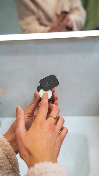 Jasmine, Pear & Freesia Solid Perfume - Pangolins