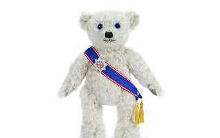 Merrythought HM King Charles III - Pangolins