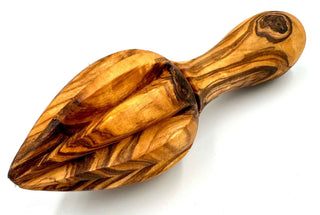 Olive wood lemon reamer - Pangolins
